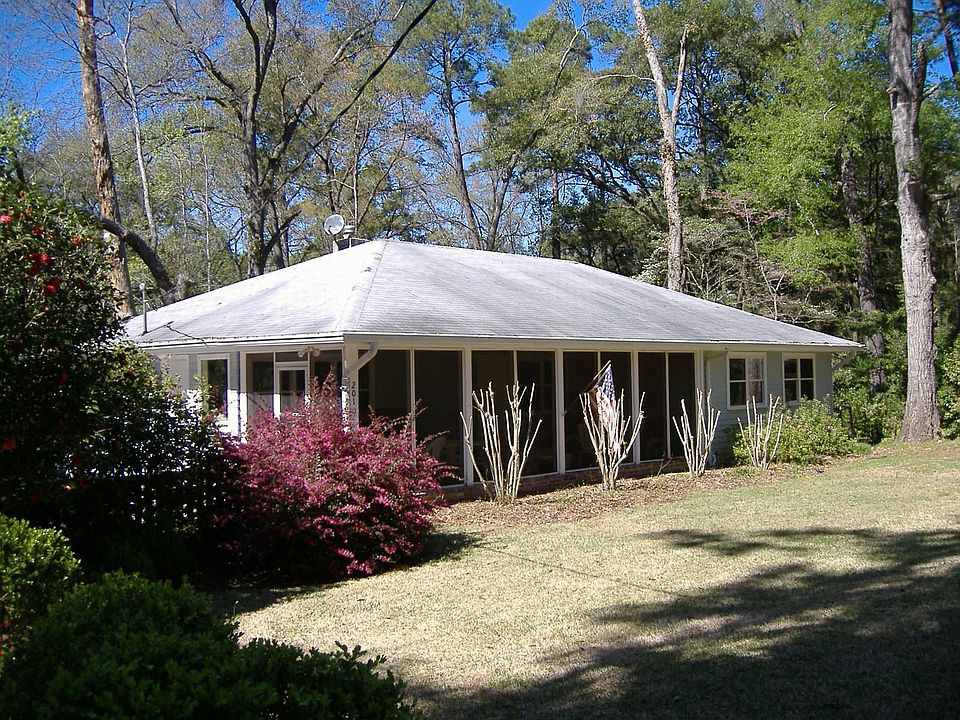 1st image of 2010 W Randolph Cir