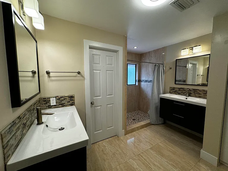 5520 Coach House Cir #G — Photo 29