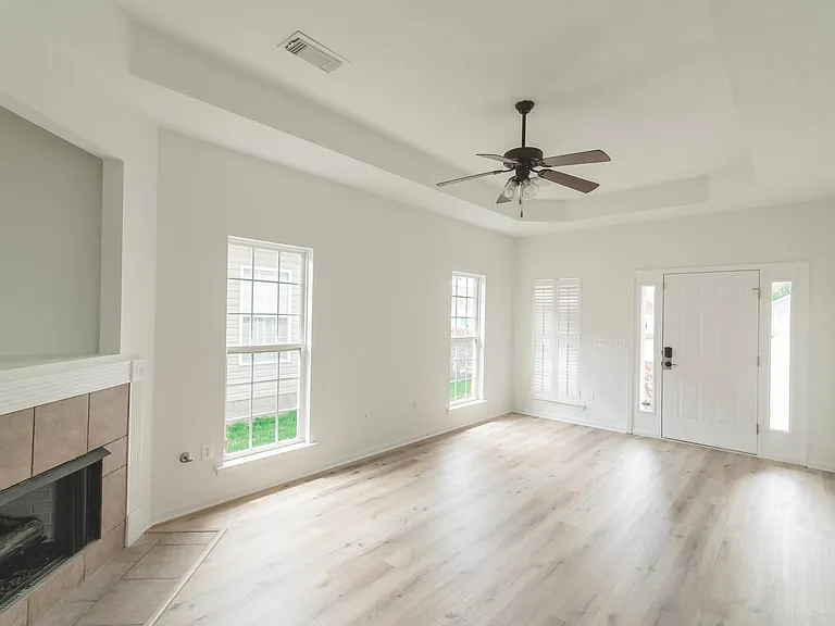 9703 Full Moon Cir — Photo 5