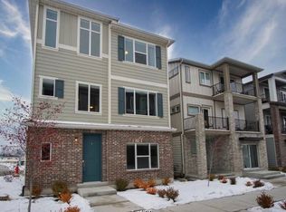 34 S Rio Grand Ave, Farmington, UT 84025