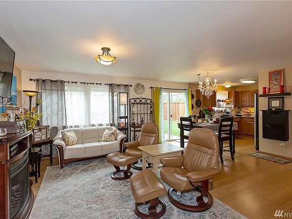 4th image of 2249 SE Abernathy Ct