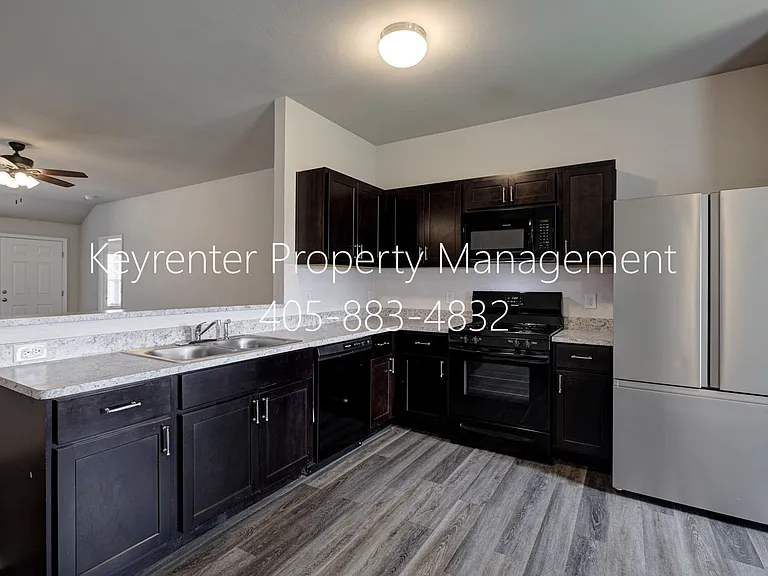 440 Fox Den Dr — Photo 23