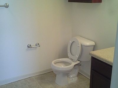 5th image of 121 E 4th St APT 204
