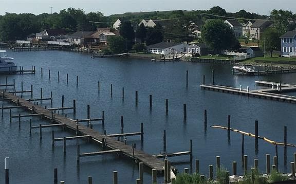 3rd image of 8220 Seaworthy Way