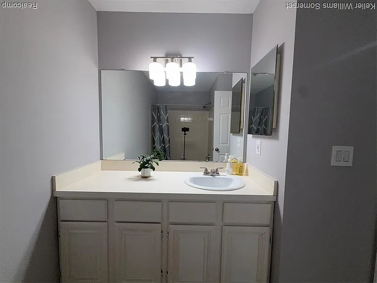 44724 Maryland Ct — Photo 13