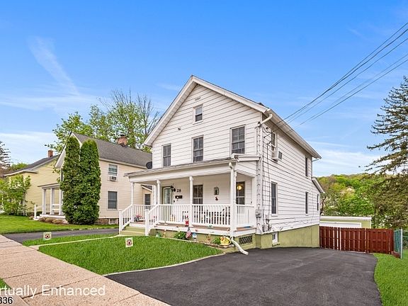 2nd image of 28 Clinton St