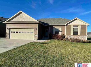 2219 N 2nd St, Seward, NE 68434
