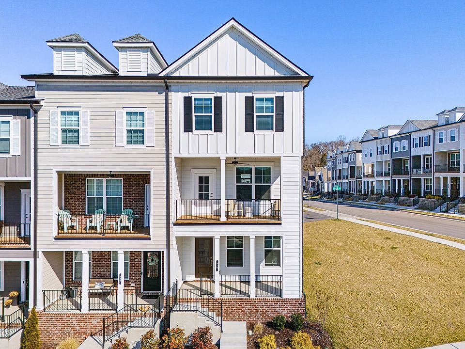 1st image of 479 Portsdale Dr