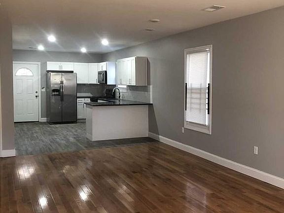 2nd image of 72 Greenwood Ave