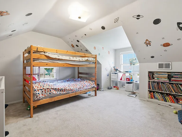 7322 Edmonston Rd — Photo 33