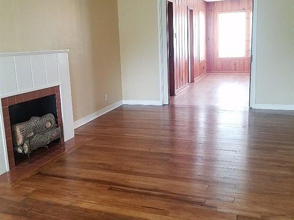 2nd image of 1214 Annapolis Dr