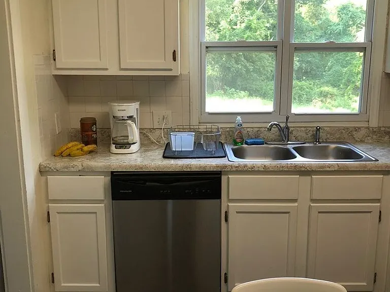 1219 Brookwood Dr — Photo 15