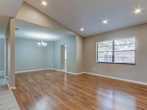 5th image of 4947 Pennsbury Dr