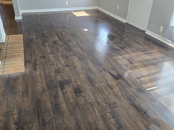 3rd image of 313 W Wynnwood Dr