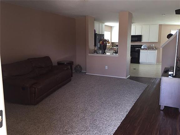 4th image of 6220 Hereford Dr