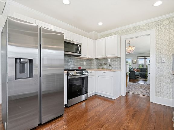 5th image of 1816 E 13th St