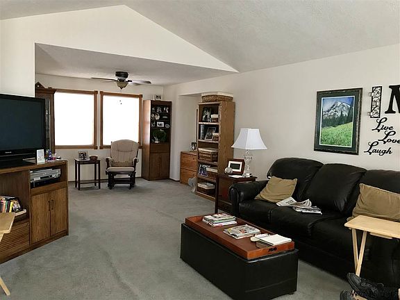 2nd image of 1398 Dogwood Dr