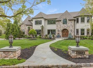 1060 Wyandotte Trl, Westfield, NJ 07090