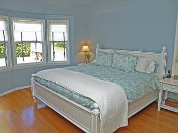 4th image of 1851 S Sherbourne Dr