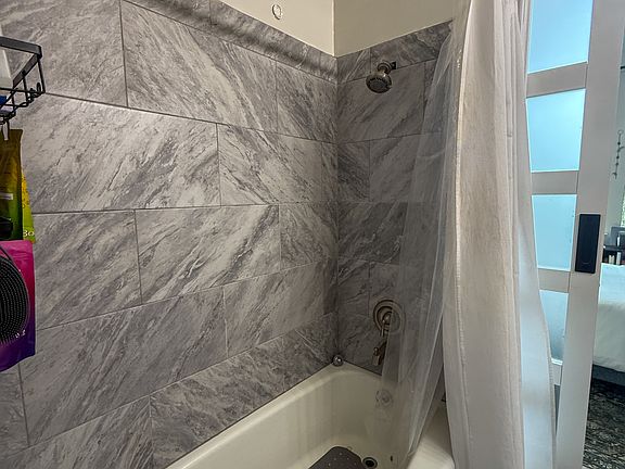 2nd image of 1910 Robbins Pl APT 302