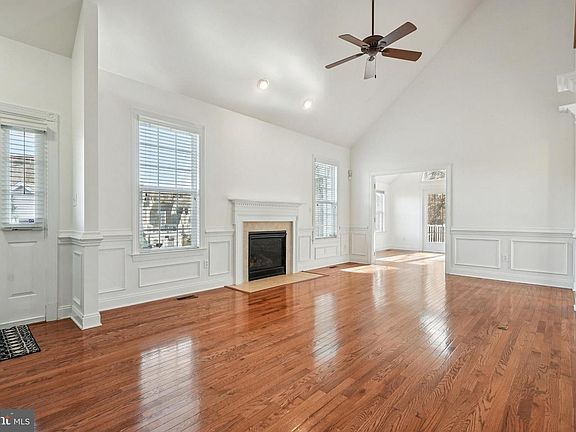4th image of 2651 Primrose Ct