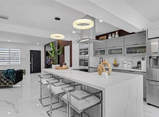 7031 SW 12th St, Pembroke Pines, FL 33023