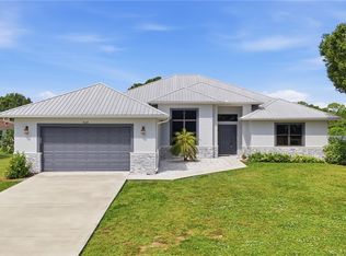 7038 Tide Cir, Labelle, FL 33935