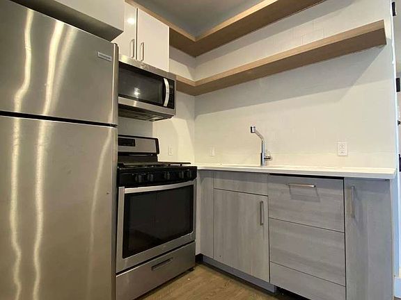 2nd image of 744 Bushwick Ave #2J