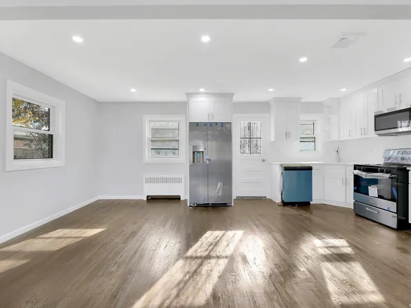 40 Emery Street, Hempstead, NY 11550