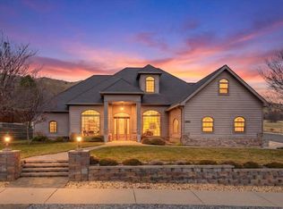 1127 Discovery St, Yreka, CA 96097