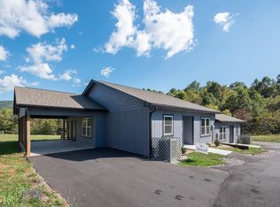 34 Diamond Ave, Franklin, NC 28734