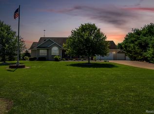 10517 E Lovejoy Rd, Perry, MI 48872