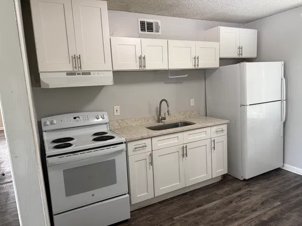 1724 Pepper Dr, Tallahassee, FL 32304