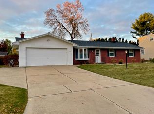 344 Custer Ct, Green Bay, WI 54301