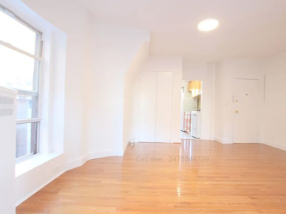 3rd image of 858 W End Ave APT 5A