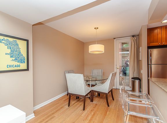 4th image of 2026 N Larrabee St #0