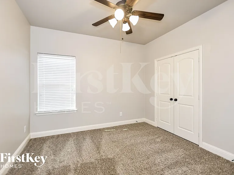 293 Arbury Dr — Photo 7