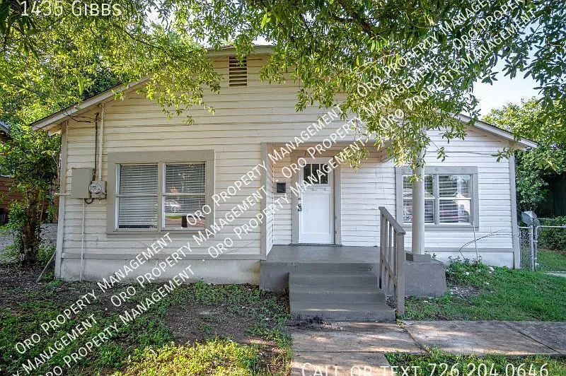 1435 Gibbs — Photo 2