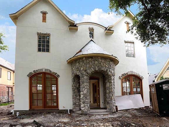 Another exciting home by award winning home builder, Silvan Homes set to be completed August 2014. D