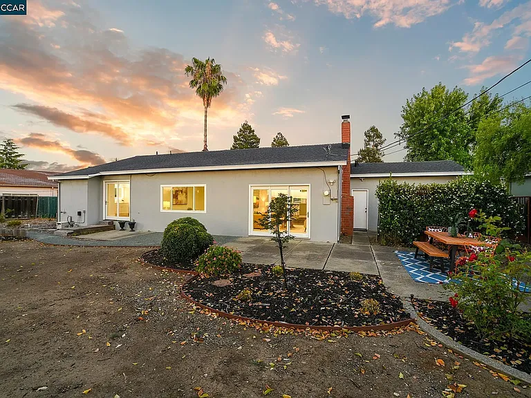 1842 Woodsdale Ct — Photo 7