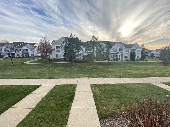 3rd image of 1829 Silverstone Dr #1829