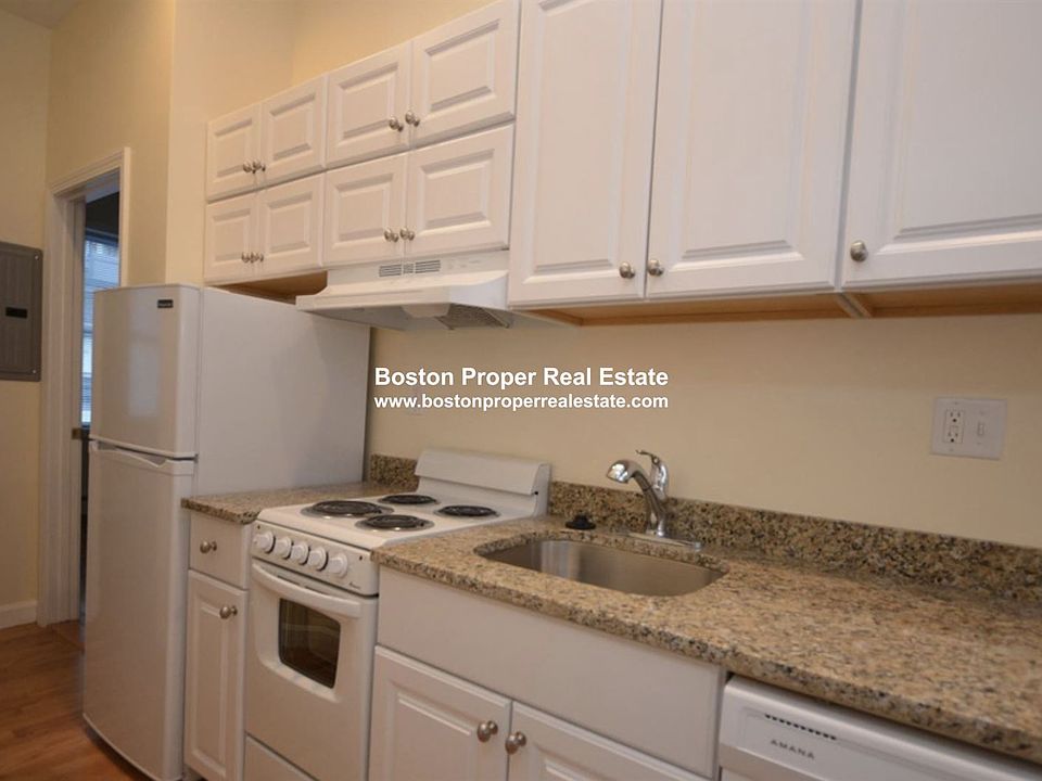28 Phillips St. #4 Boston - Beacon Hill Unit Photo 1 (1)