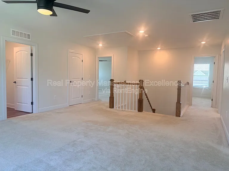 16 Clear Creek Cir — Photo 36