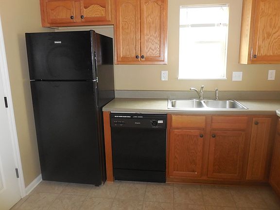 4th image of 1701 Moses Ave
