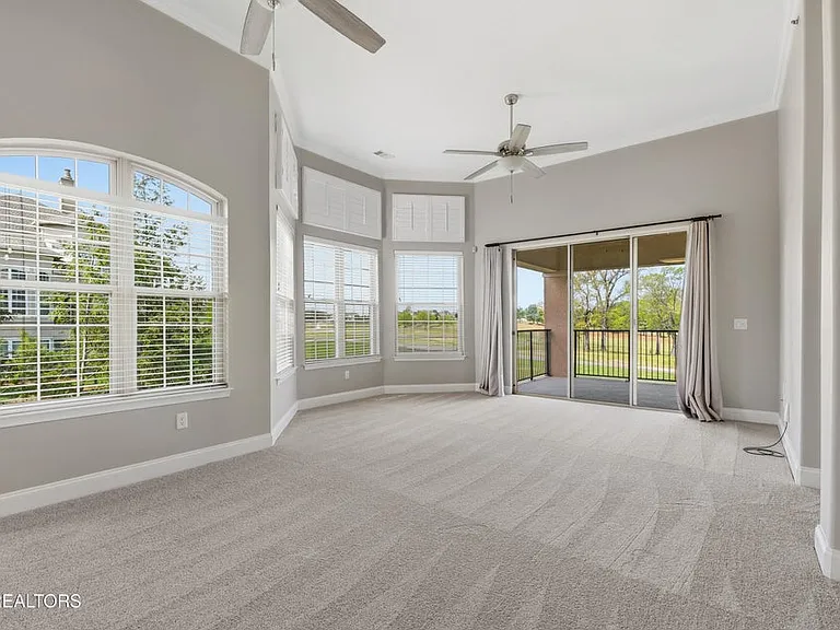 565 Rarity Bay Pkwy #201 — Photo 4