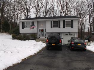 44 Vermont Dr, Newburgh, NY 12550