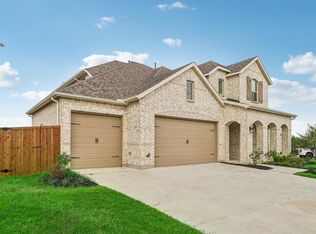 414 N Eagle Point Rd, Van Alstyne, TX 75495
