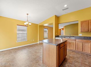 11509 Brian Lakes Dr, Jacksonville, FL 32221