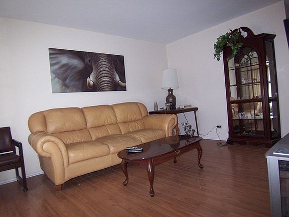 2nd image of 1528 Lotus Dr