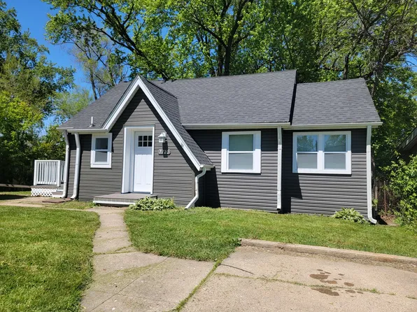 7720 Brook Dr, Wonder Lake, IL 60097